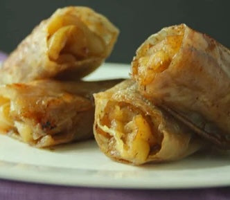 Baked Apple Pie Rice Paper Rolls